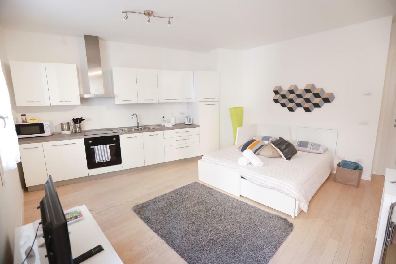 Laura'S Home - I Navigli Che Vorrei Milánó Kültér fotó