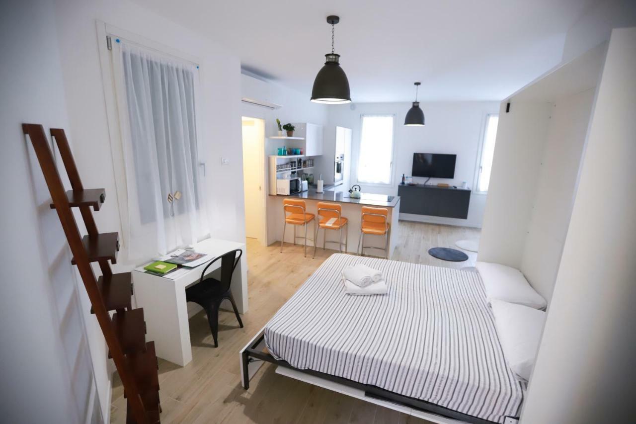 Laura'S Home - I Navigli Che Vorrei Milánó Kültér fotó