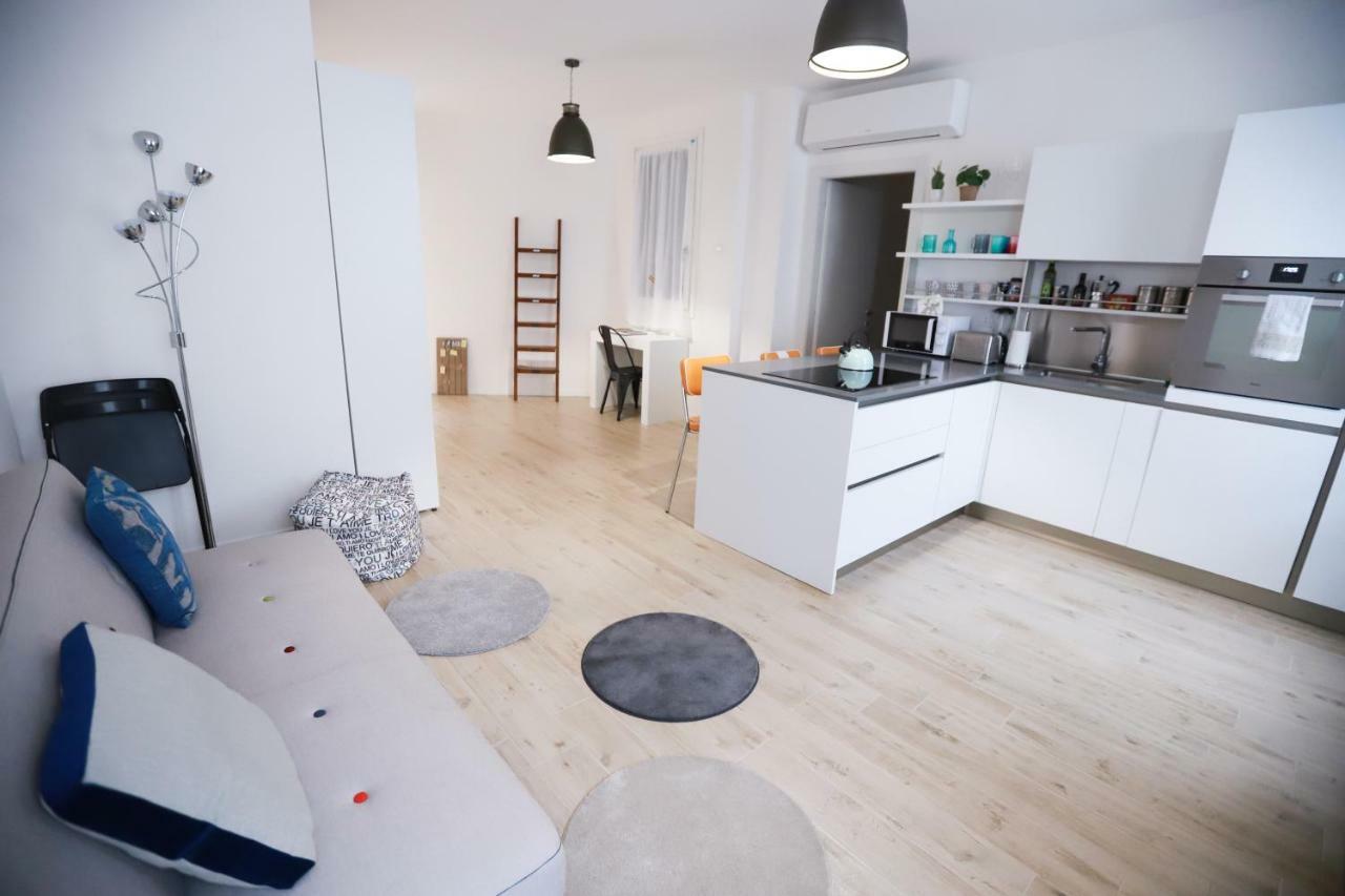 Laura'S Home - I Navigli Che Vorrei Milánó Kültér fotó
