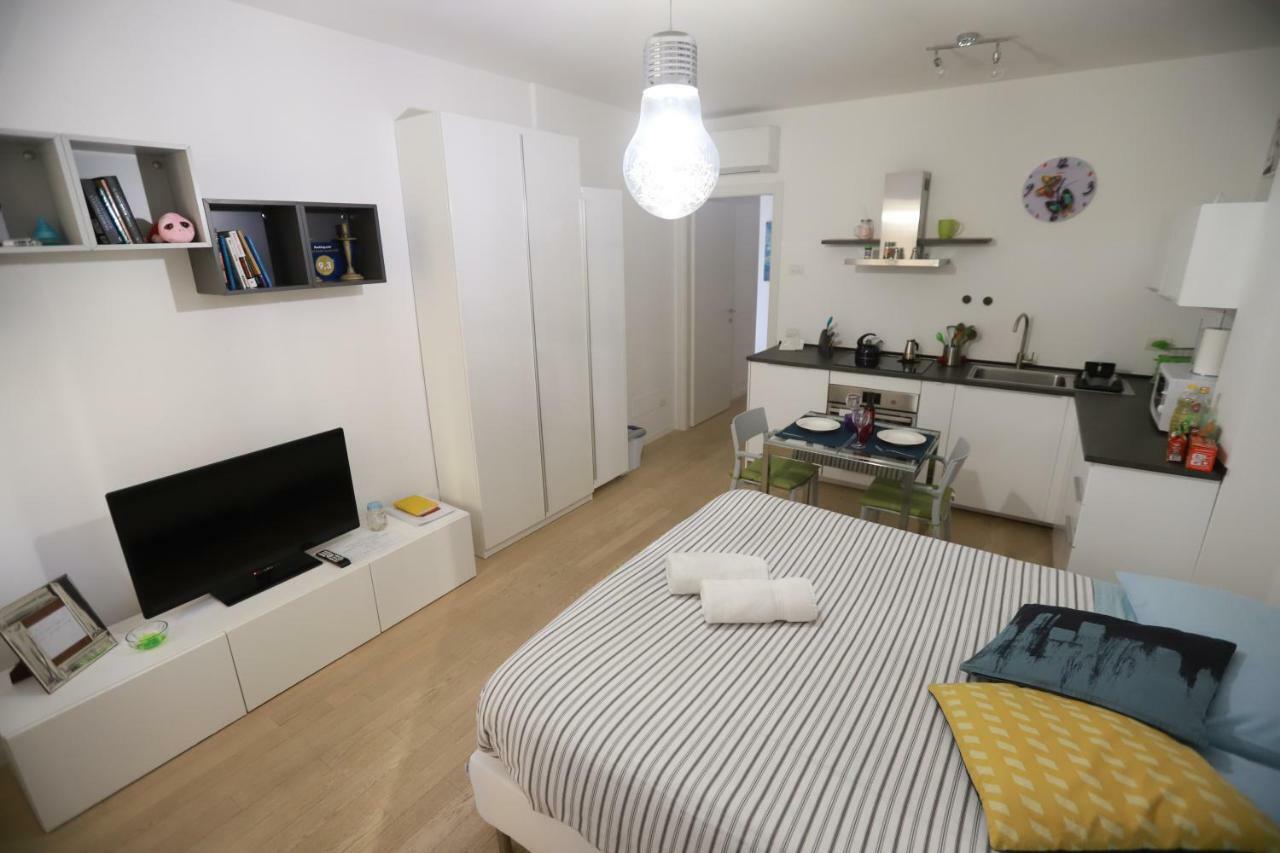 Laura'S Home - I Navigli Che Vorrei Milánó Kültér fotó